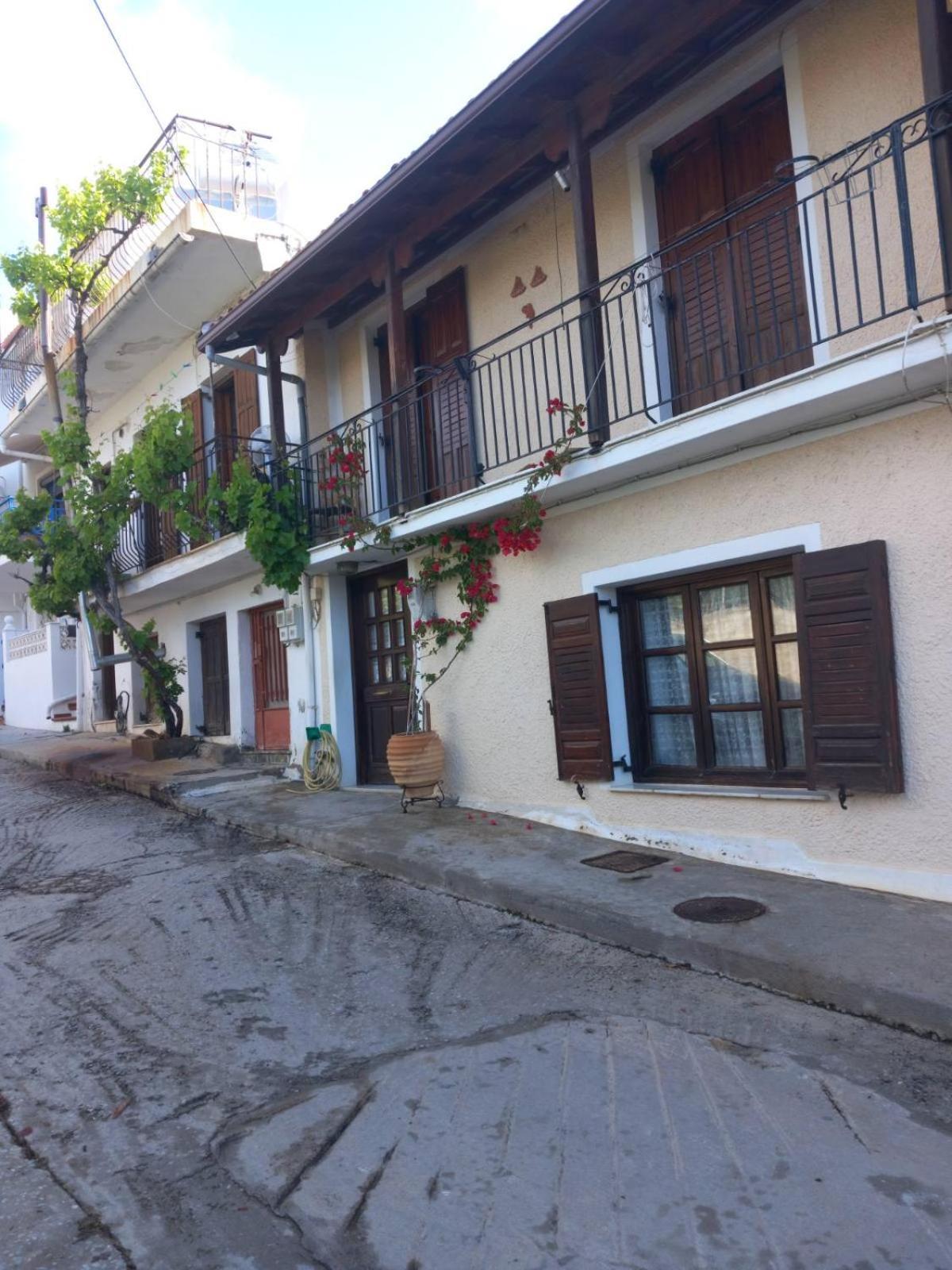 Katerinas Apartmens Città di Skiathos Esterno foto