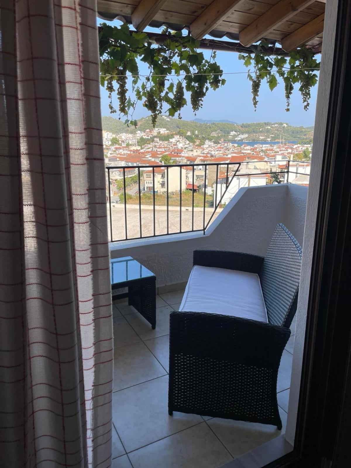 Katerinas Apartmens Città di Skiathos Esterno foto