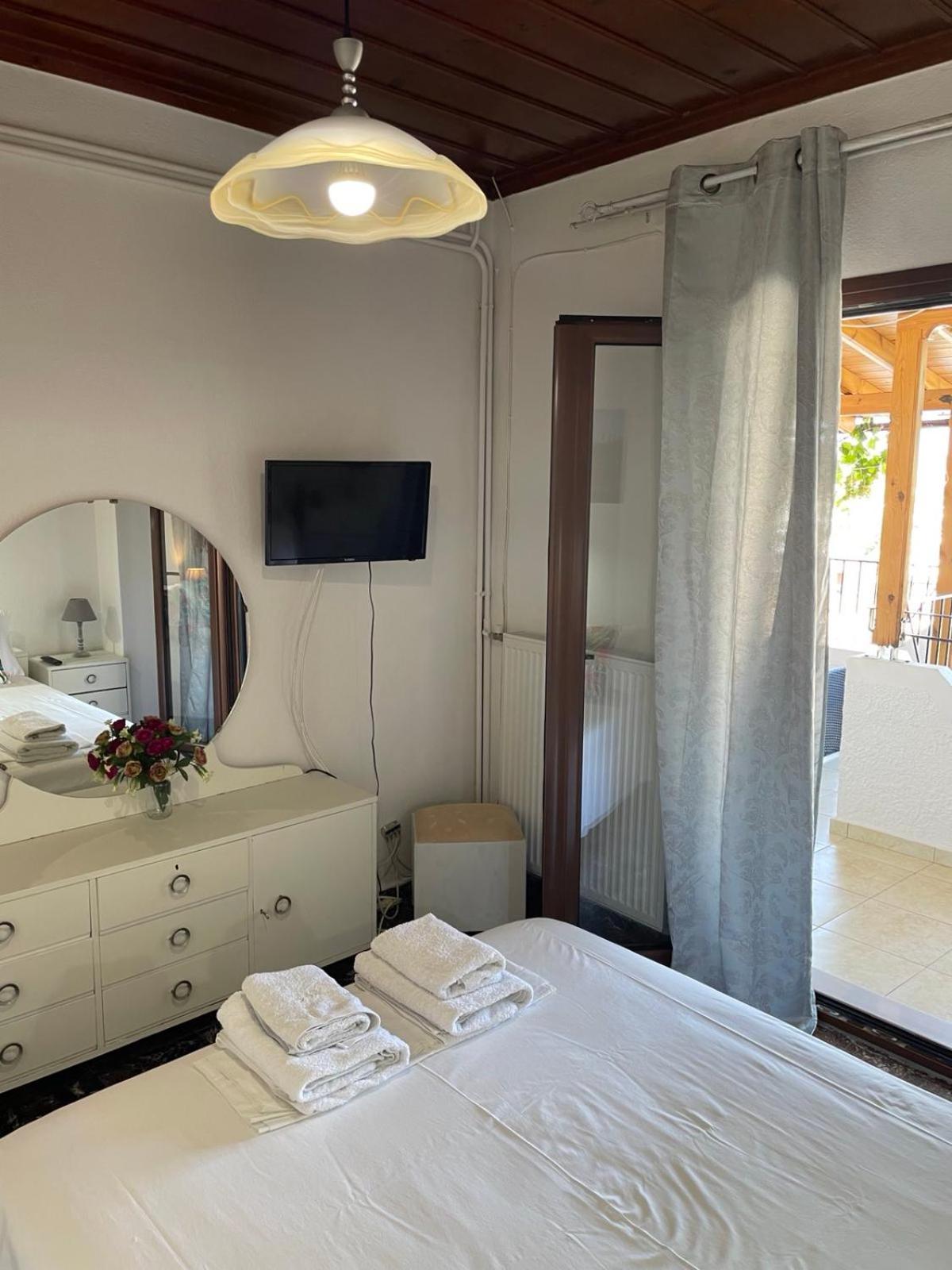 Katerinas Apartmens Città di Skiathos Esterno foto
